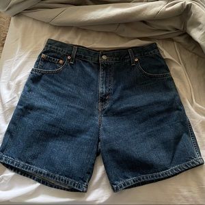 Levi’s 550 Shorts